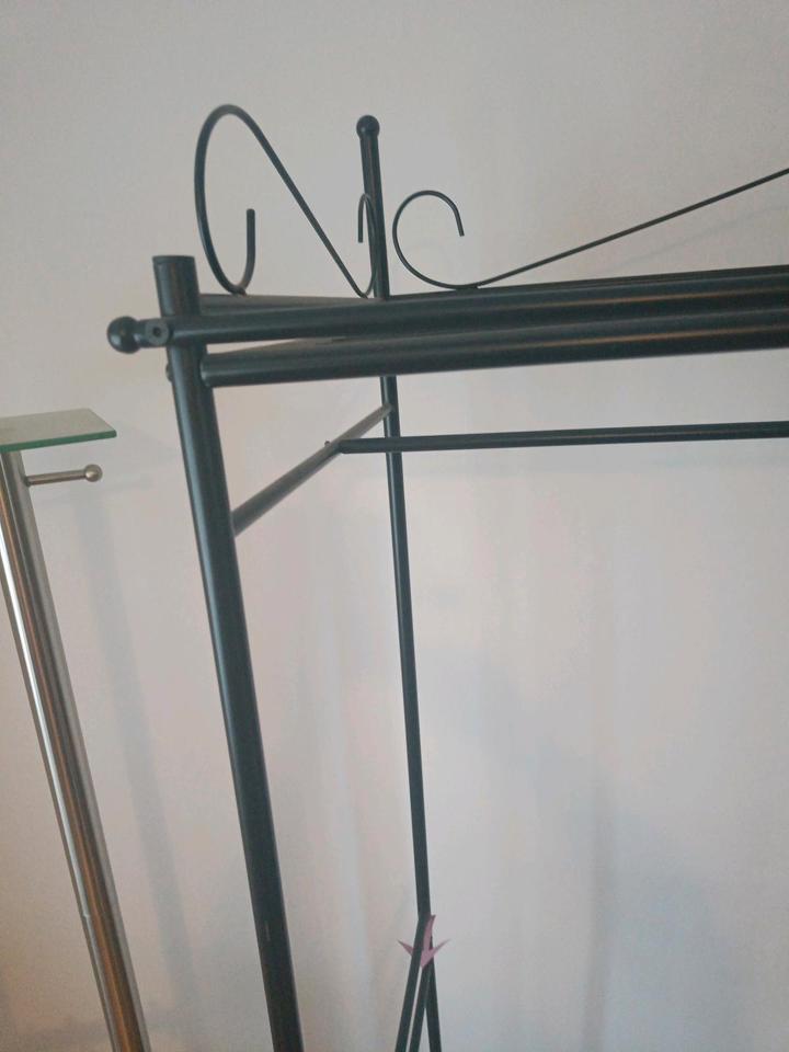 Metall Stand Garderobe Vintage elegant Sehr Groß NRW Solingen in Solingen