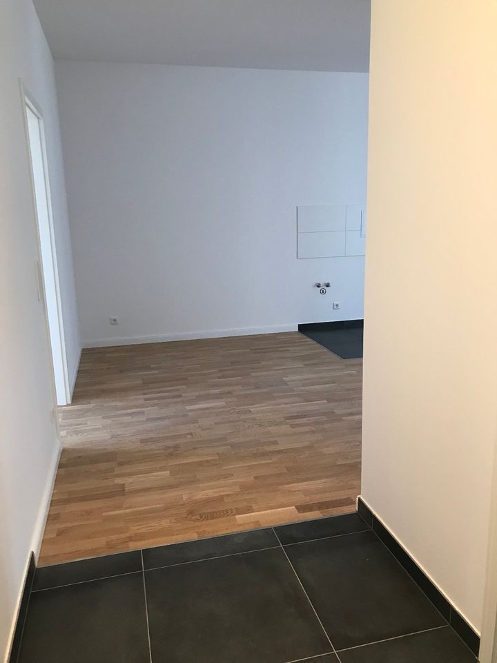 (53/09) 2 - Zimmerwohnung mit Balkon hochwertig saniert in Magdeburg Buckau in Magdeburg