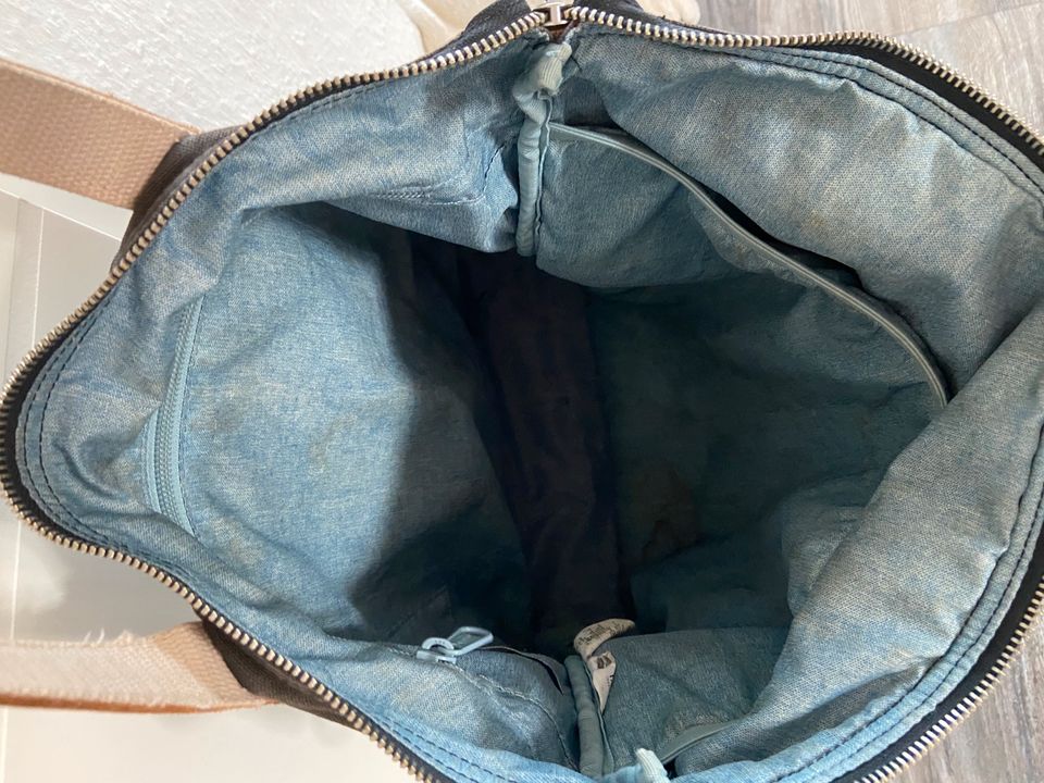 Eastpak Schultertasche Umhängetasche Kalyssa in Niedersachsen - Wendisch  Evern | eBay Kleinanzeigen ist jetzt Kleinanzeigen