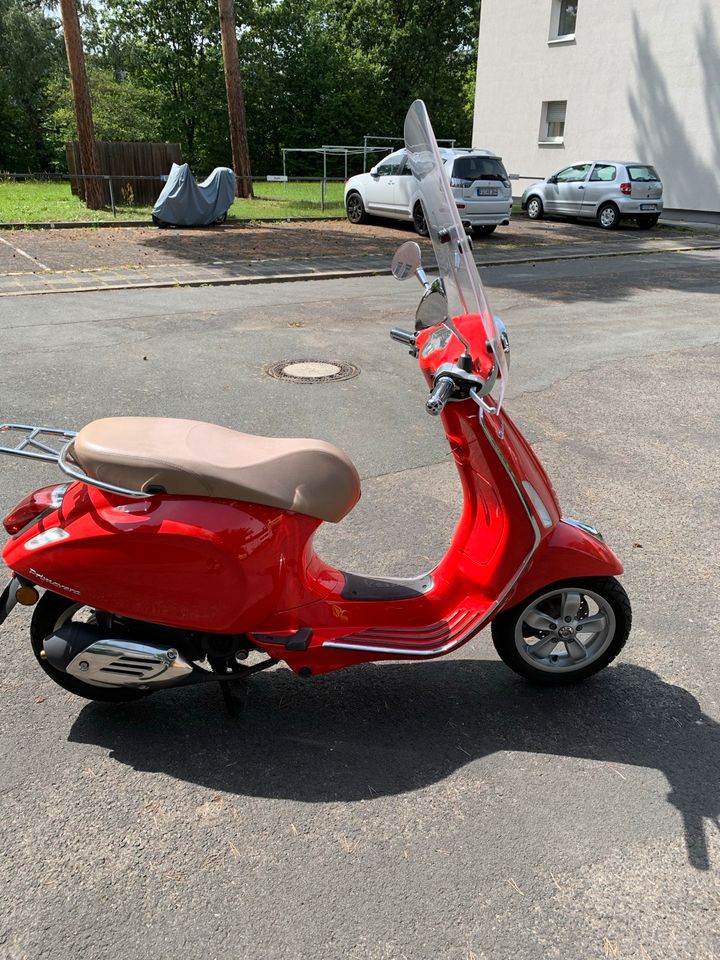 Vespa, primavera, Bj, 2014, rot, 1.930km Top, Zustand. in Fürth