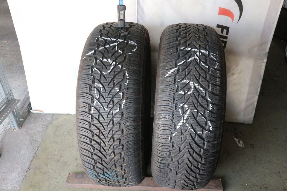 2 Winterreifen 235 60 18 107 V Nokian Tyres gebraucht R 62 in Walluf