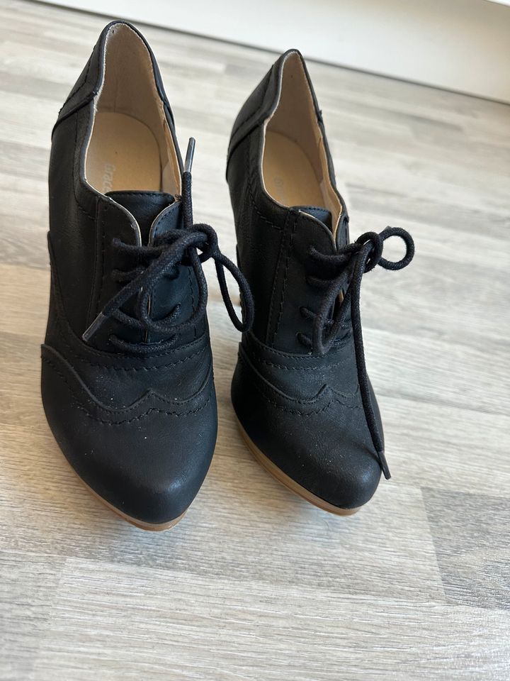 High Heels, Ankle Boots, schwarz, Größe 37, ungetragen in Freigericht