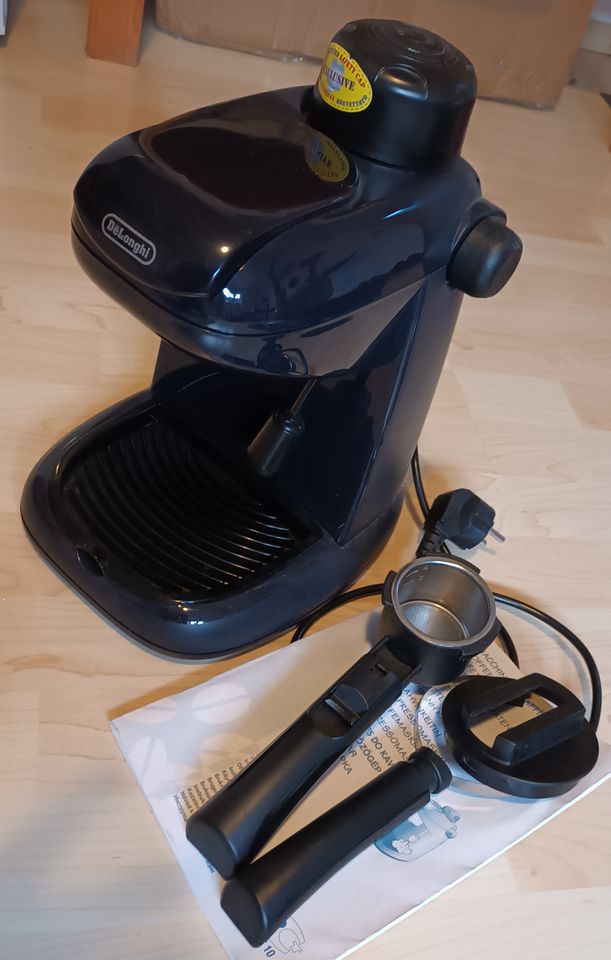 DeLonghi Kaffee-/Espresso-Maschine, guter Zustand in Gießen