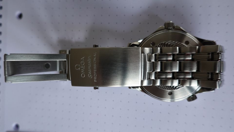 Omega Seamaster Diver 300M Professional Chronometer - Neuwertig in Asperg