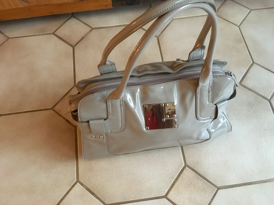 Handtasche von Fiorelli in Kelsterbach