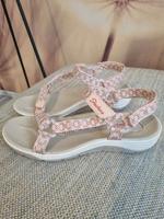 Neue SKECHERS gr.38  25cm Damen sandalen 3x Klettverschluss Berlin - Spandau Vorschau