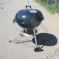 Weber Kugel Holzkohle Grill mit Rädern ~ Durchmesser 54 cm. Baden-Württemberg - Meißenheim Vorschau