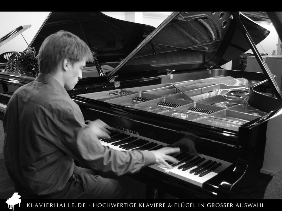 Deutsches Ibach Klavier in wunderschöner Optik, weiß satiniert in Altenberge