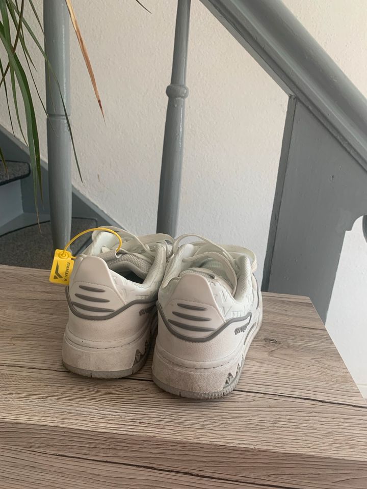 Ich biete gut erhaltene Schuhe an in Rheine