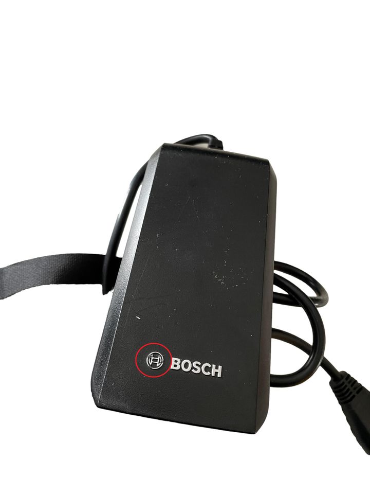 Bosch 2A E-Bike Ladegerät Original BCS230 2.0 - B-Ware in Wunstorf