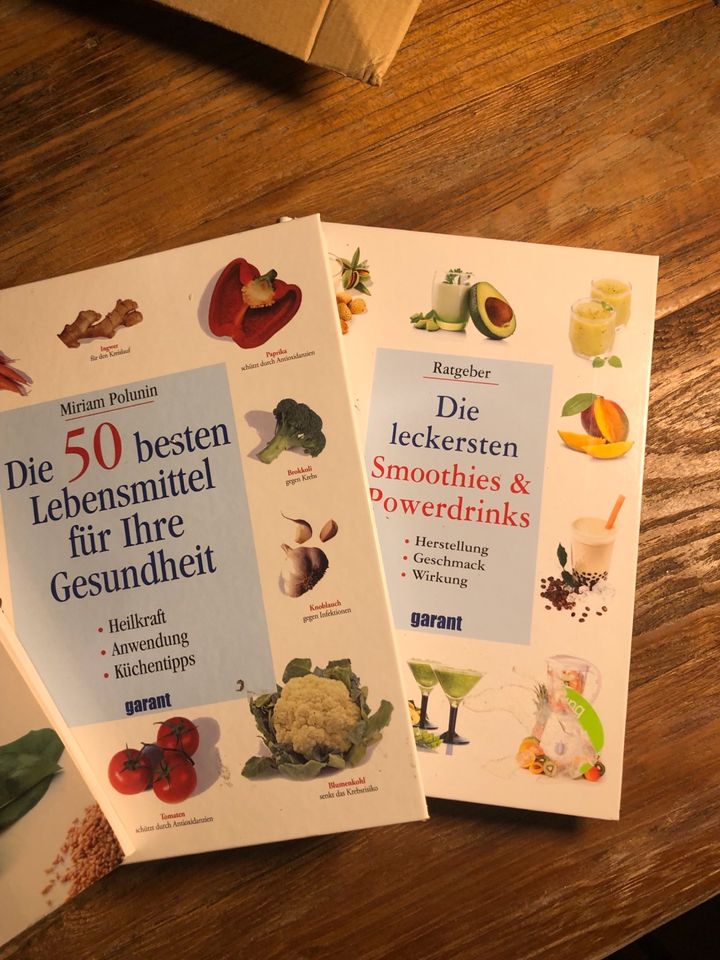 6 Bücher Superfood Kokosnuss GU Ratgeber grüne smoothies usw in Berlin