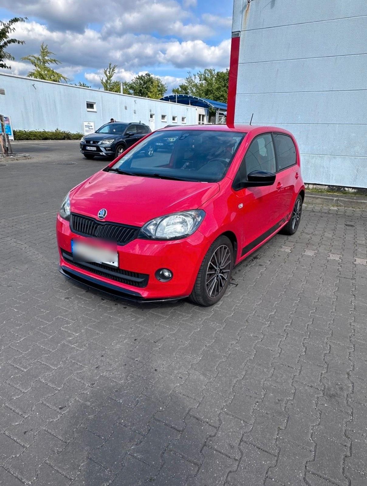 Abbildung des Autos VW UP! (Skoda Citigo - M…