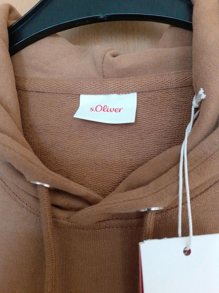 s.Oliver Herren Hoodie XL mit Etikett in Harsewinkel