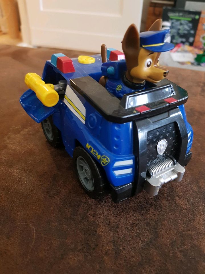 Paw Patrol Chase Transforming Police Cruiser in Berlin