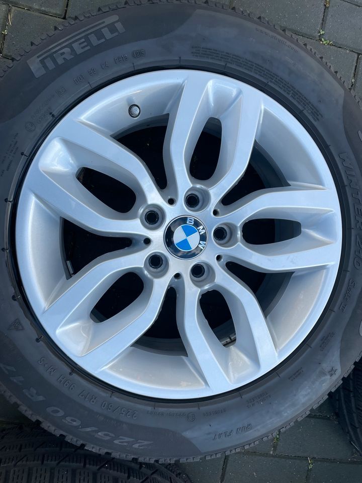 BMW X3 F25 X4 F26 Alufelgen 17 Zoll Winterreifen 225/60 R17 in Potsdam