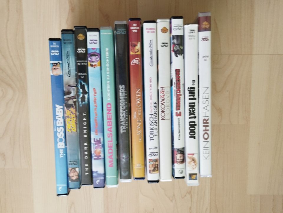 12 verschiedene DVDs, Stück zu 4€ in Mörfelden-Walldorf