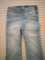 H und M Jeans mit ausgestelltem Bein Gr 110 Nordrhein-Westfalen - Ennepetal Vorschau