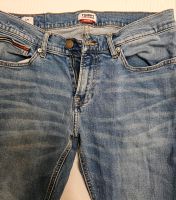 2 Herren Hilfiger Jeans in 31/32 Hessen - Fuldabrück Vorschau