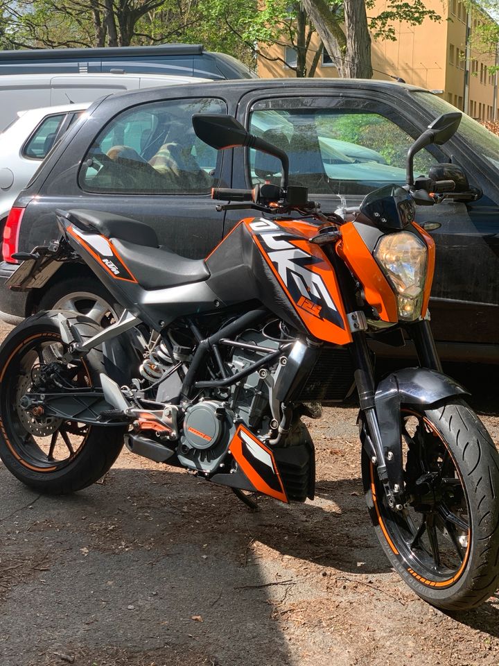 KTM DUKE 125 in Hamburg