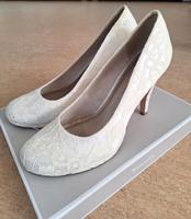 hohe Spitzenschuhe weiß/Creme Größe  39 Bayern - Lichtenfels Vorschau