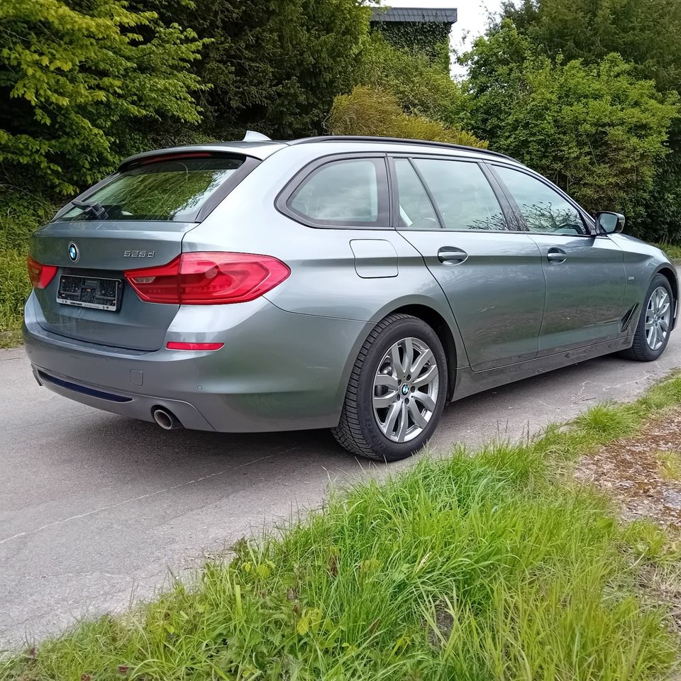 BMW 525D Sport-Line G-Serie EZ 2018 170KW/231PS Leder  Inz-Tausch in Polle