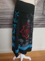 Desigual Rock Größe L 40 42 schwarz blau rot Pailletten Schleswig-Holstein - Bad Bramstedt Vorschau