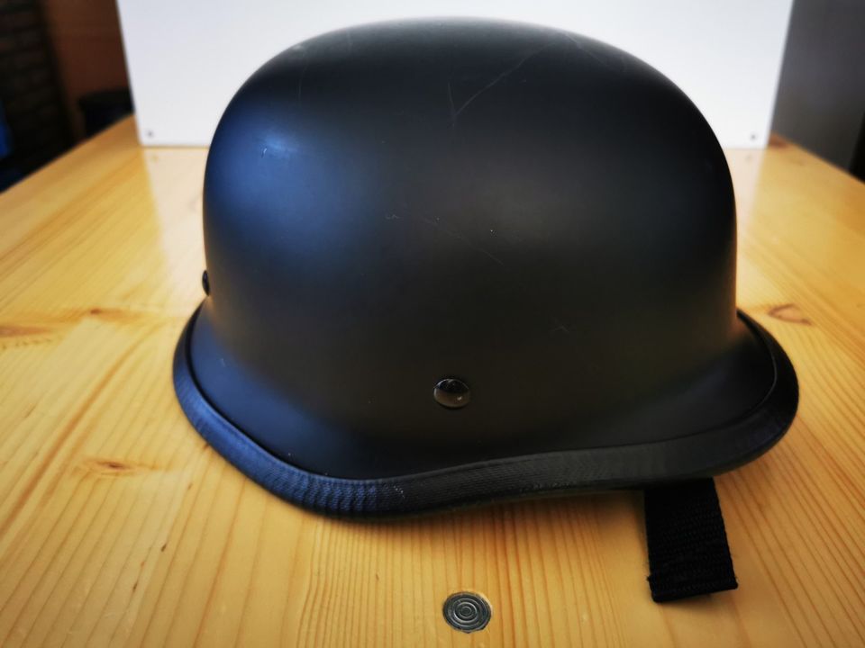 Mofa / Moped Helm ohne Prüfzeichen Stahlhelm Optik schwarz Matt in Westerholt