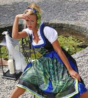Tramontana Midi Dirndl Pamela 36 Pfau Bayern - Deining Vorschau