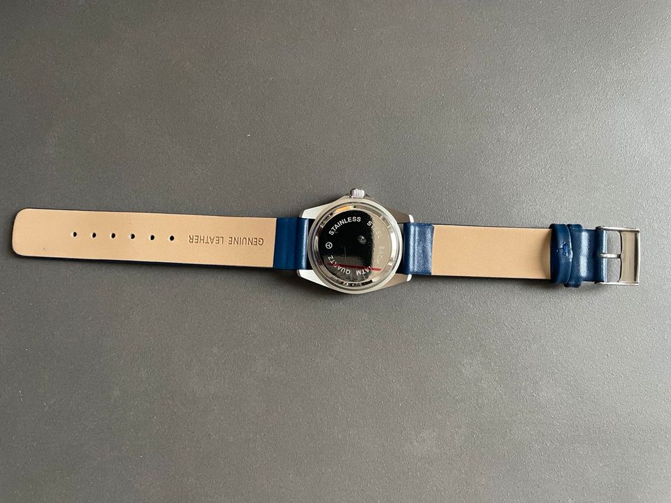 Mercedes-Benz Kinderarmbanduhr Tachymeter, blau in Nidderau