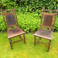 Zwei sehr alte Stühle Niedersachsen - Schortens Vorschau