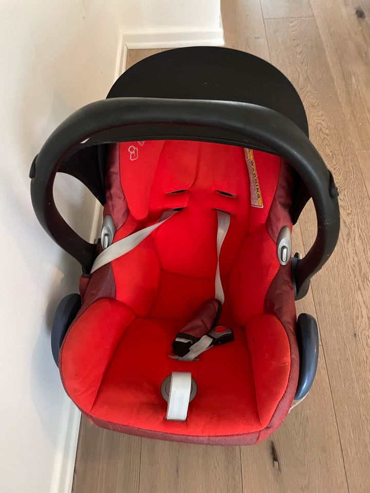 Bugaboo Chameleon 2 mit Maxi Cosi und viel Zubehör in Hamburg