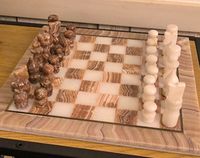 Edles Schachspiel mit Figuren aus Marmor Baden-Württemberg - Karlsruhe Vorschau