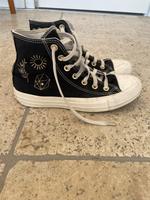 Biete sehr schöne Sternen Converse Gr. 38 Kr. München - Neubiberg Vorschau