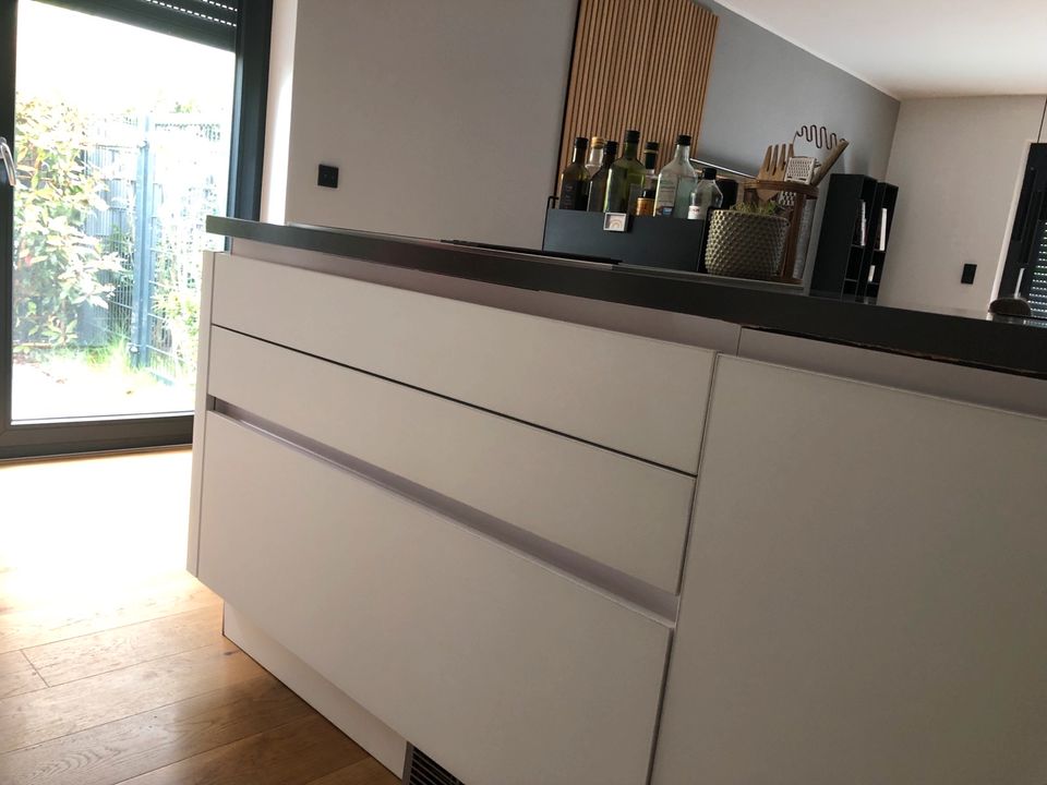 Kücheninsel mit Arbeitsplatte in Teilen abzugeben- Küche in Dortmund