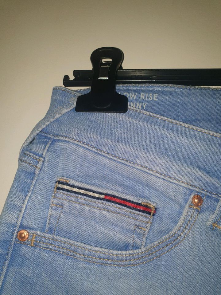 Tommy hilfiger damen Jeans grösse M/L 30/32*super zustand * in Wedemark