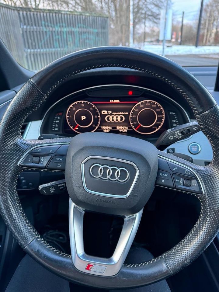 Audi Q7 3.0 TDI 272ps (mit Luftfahrwerk) in Rostock