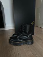 Dr. Martens Schnürstiefelette Jadon Plateau Boots/Stiefel Niedersachsen - Schortens Vorschau