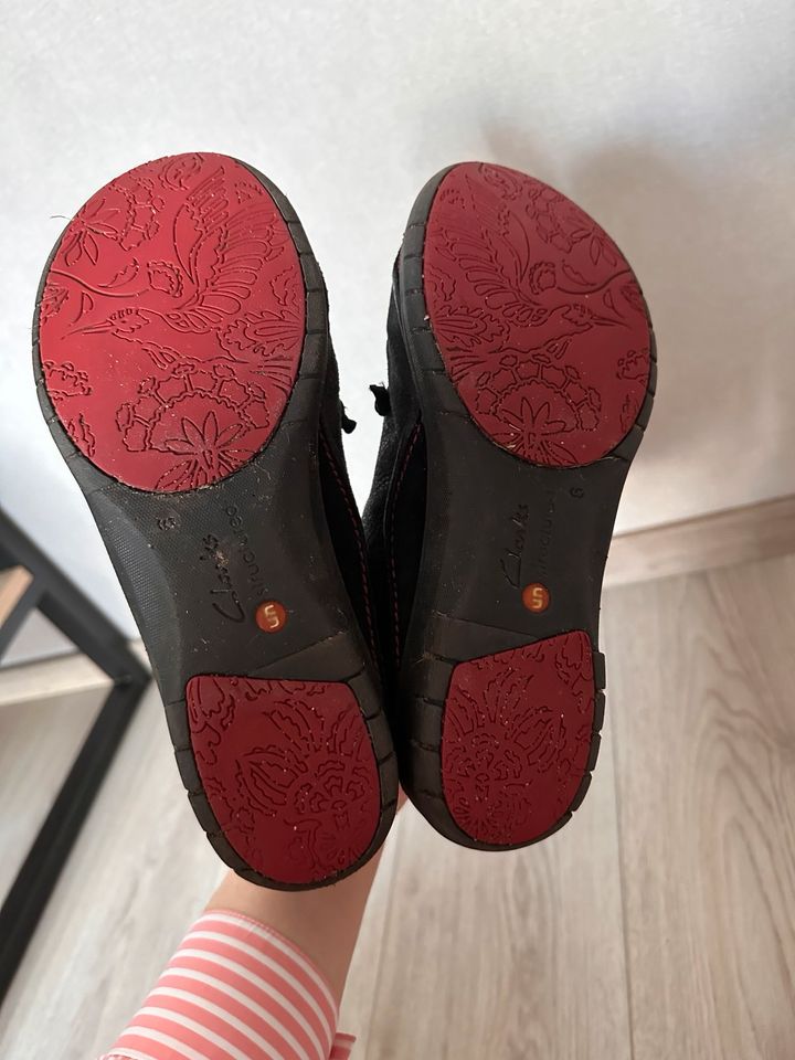 Damen Schuhe rieker 5,5 Clarks 6 schwarz 38,5 Stiefelette in Saterland