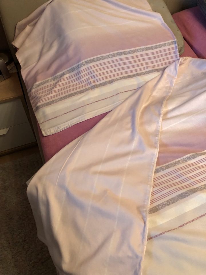 2x Bettwäsche Bezug 135x200 + Kissen 80x80 rosé grau weiß in Nörten-Hardenberg