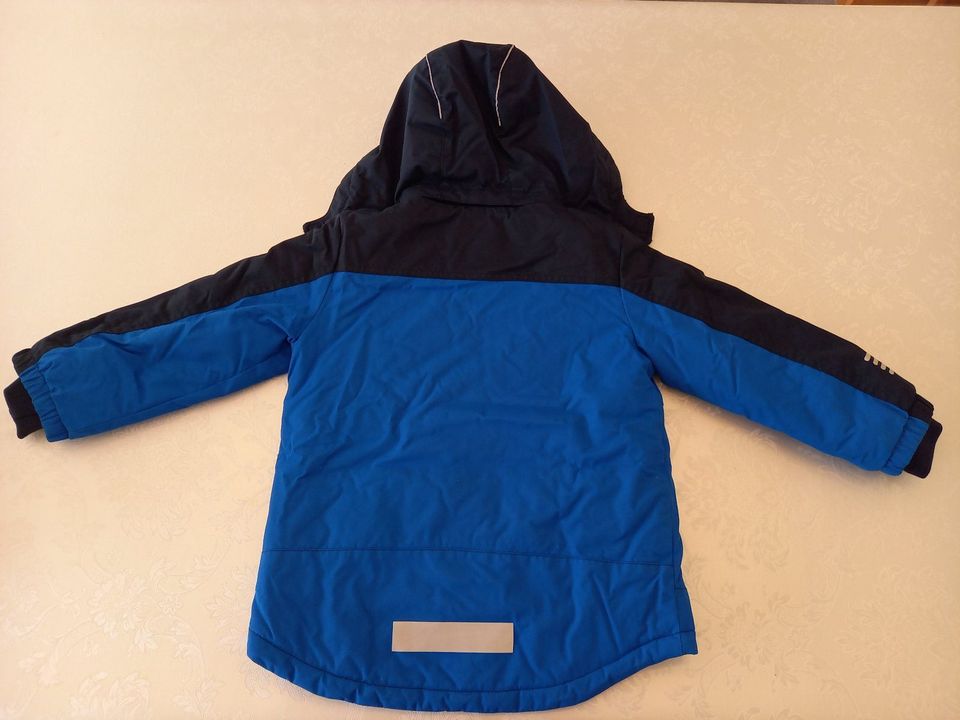 Winterjacke Gr. 110 blau/schwarz in Leipzig