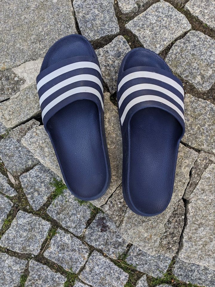 Adidas Adiletten in Weingarten