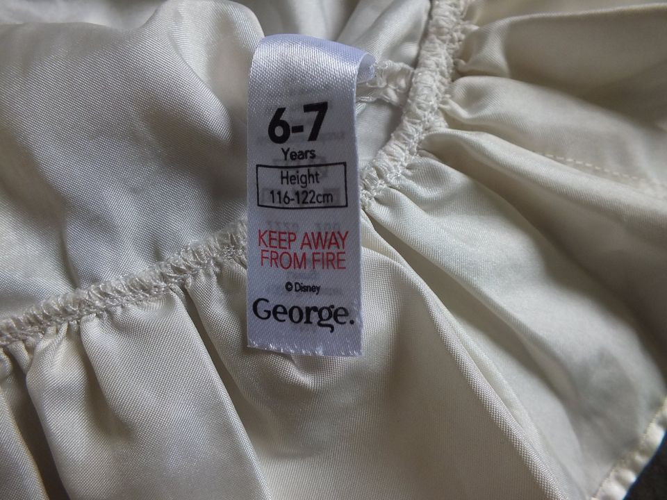 Kleid george festlich creme schwarz Kostüm gr. 116/122 in Wurzen