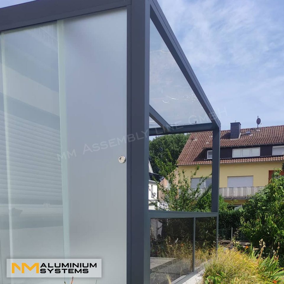 Glasschiebewand Glaswand Glasschiebetür Windschutz 3,9 m x 2,3 m in Nauheim