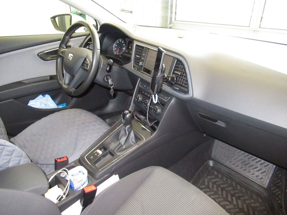Seat Leon 1.5 TGI Style, AHK,LED,UVM in Aken