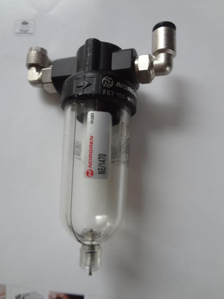 Mini Druckluftfilter F07-100-M1TG, Norgren, incl. Verschraubungen in Bad Elster