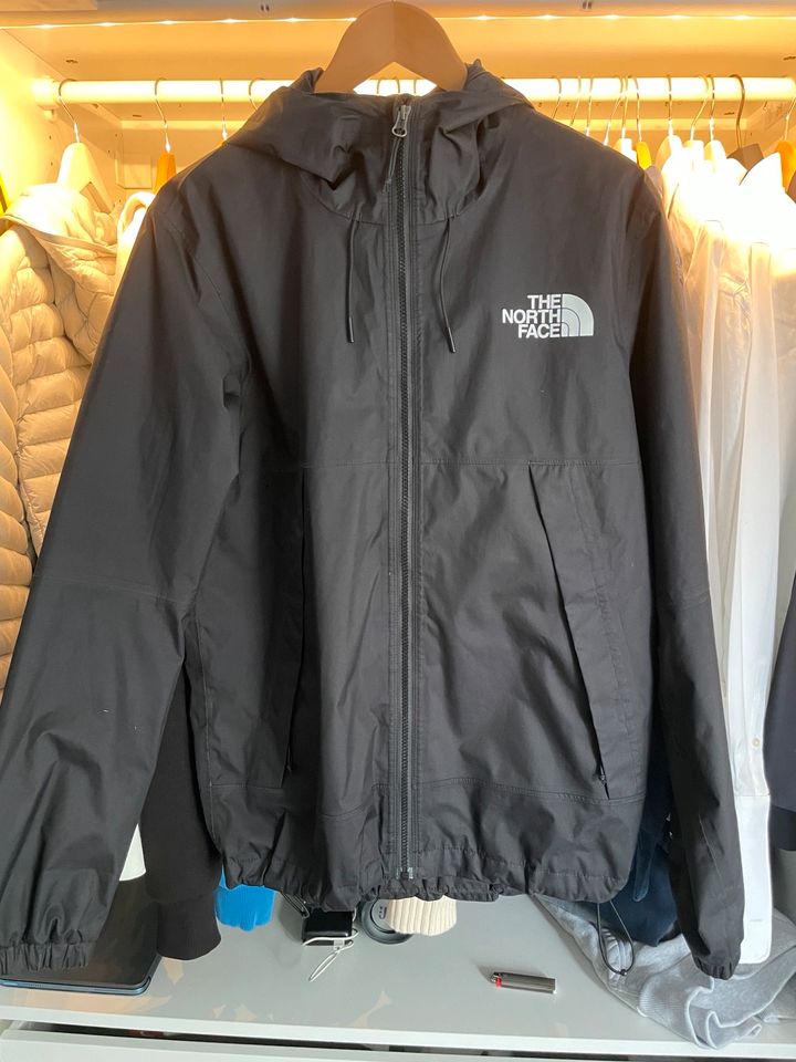 The North Face Windbraker in Hamburg