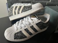 Adidas Superstars Sonderedition Baden-Württemberg - Walldürn Vorschau