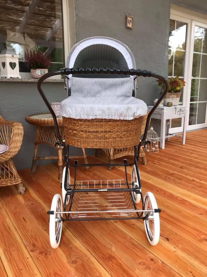 Fischer Korb kinderwagen 70 Jahre restauriert !! Versand !! in Neunburg