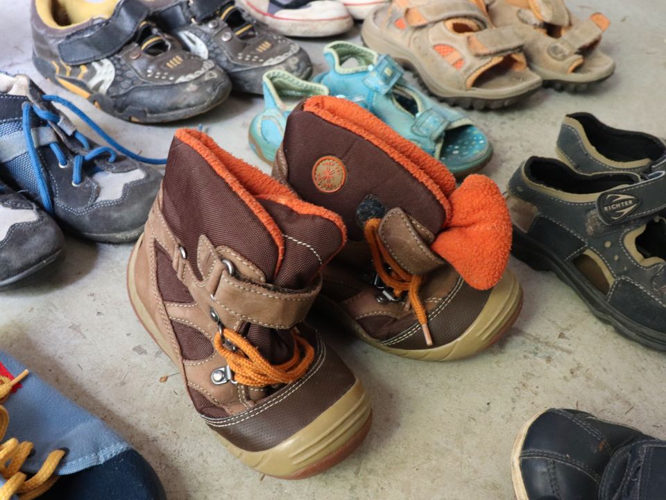 Kinderschuhe 19 paar Markenschuhe 28-30 Jungen Sport Schuhe in Wilnsdorf