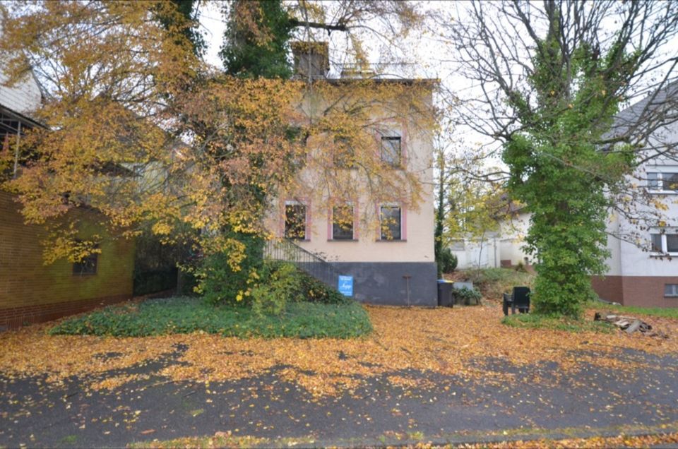 Ehemalige Dorfschule umgebaut zum gemütlichem Wohnhaus mit kleinem Garten und Hof, Urschmitt (4) in Urschmitt